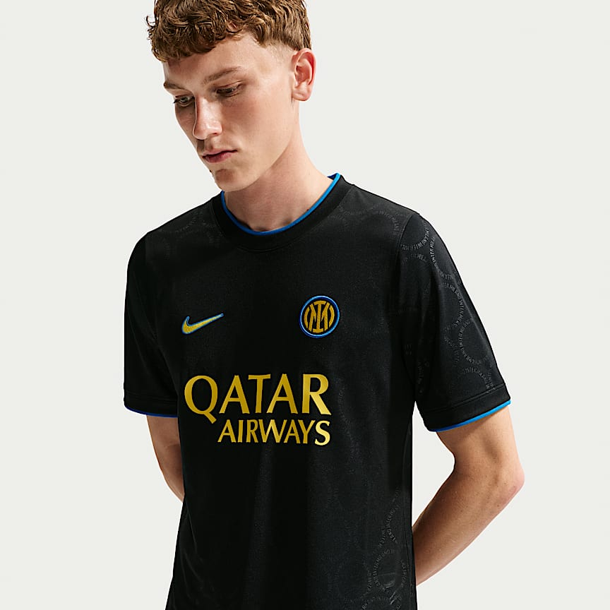 England x Palace Men's Academy Pro Short-Sleeved Football Top. Nike CA